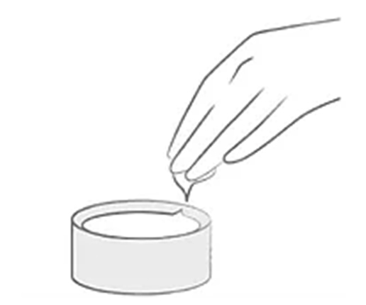 BotaVitaクレンジングバーム クレンジングバターを手に取る